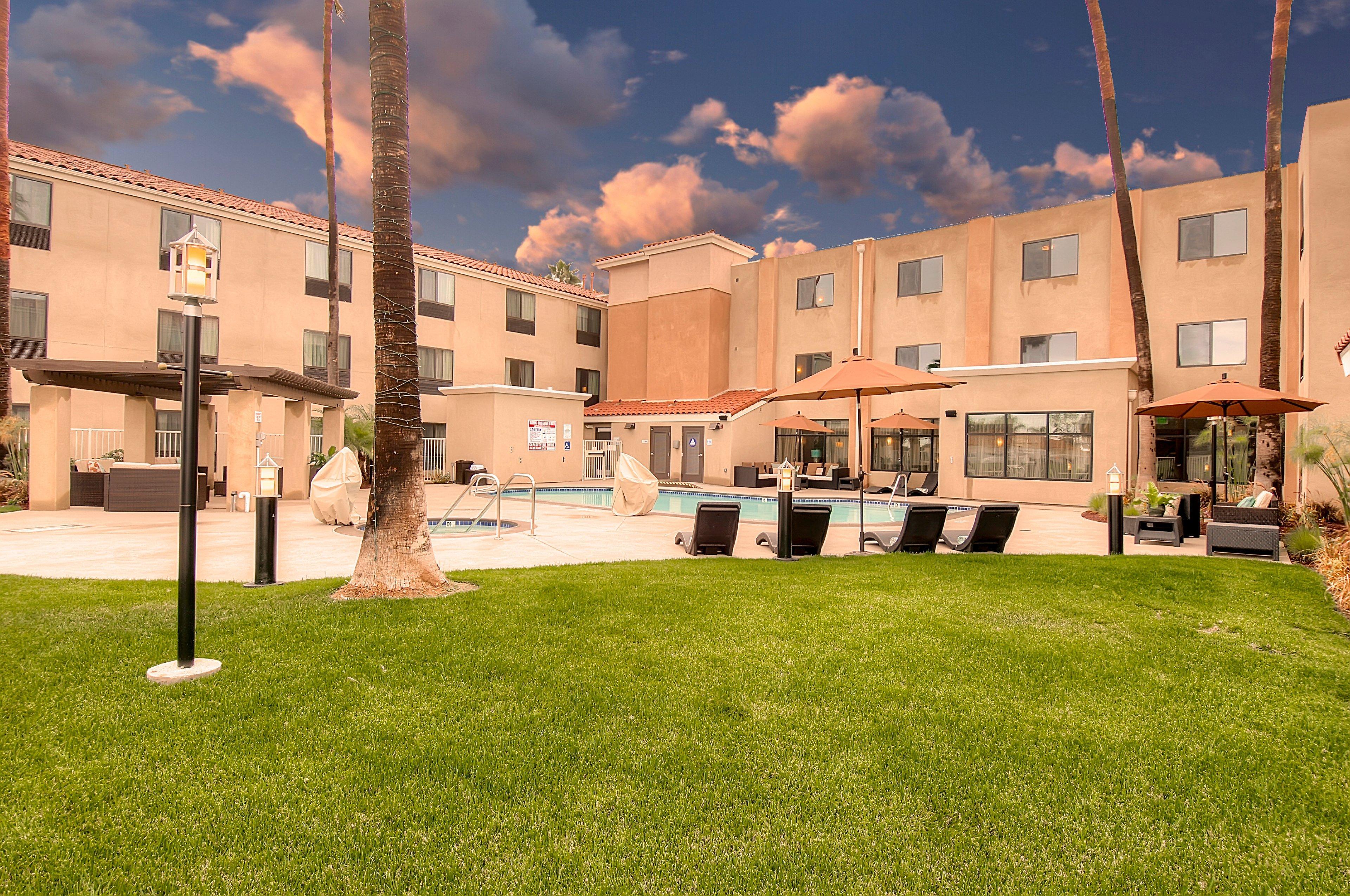 Holiday Inn Express Hotel & Suites Carlsbad Beach By Ihg Экстерьер фото