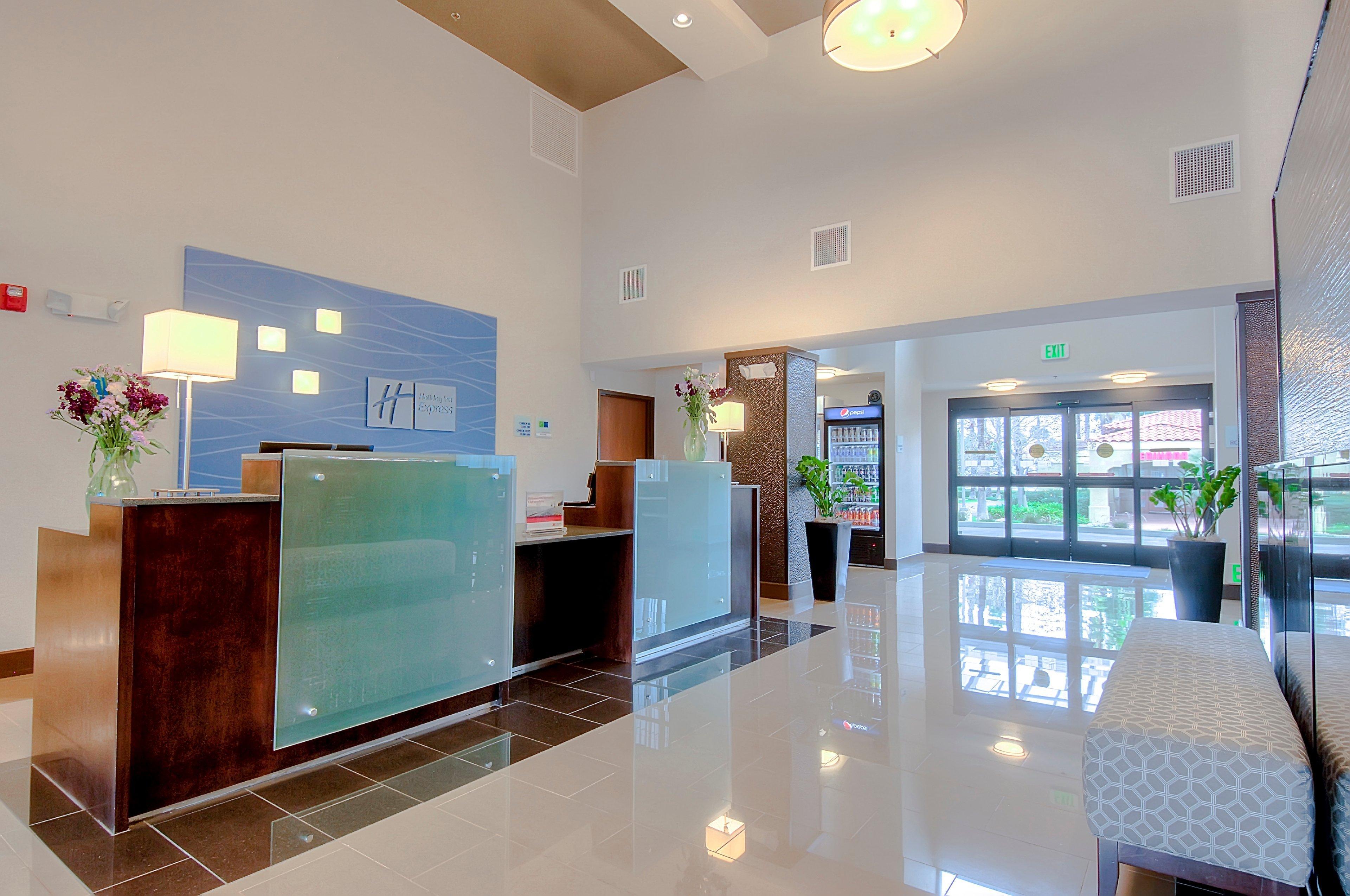 Holiday Inn Express Hotel & Suites Carlsbad Beach By Ihg Экстерьер фото
