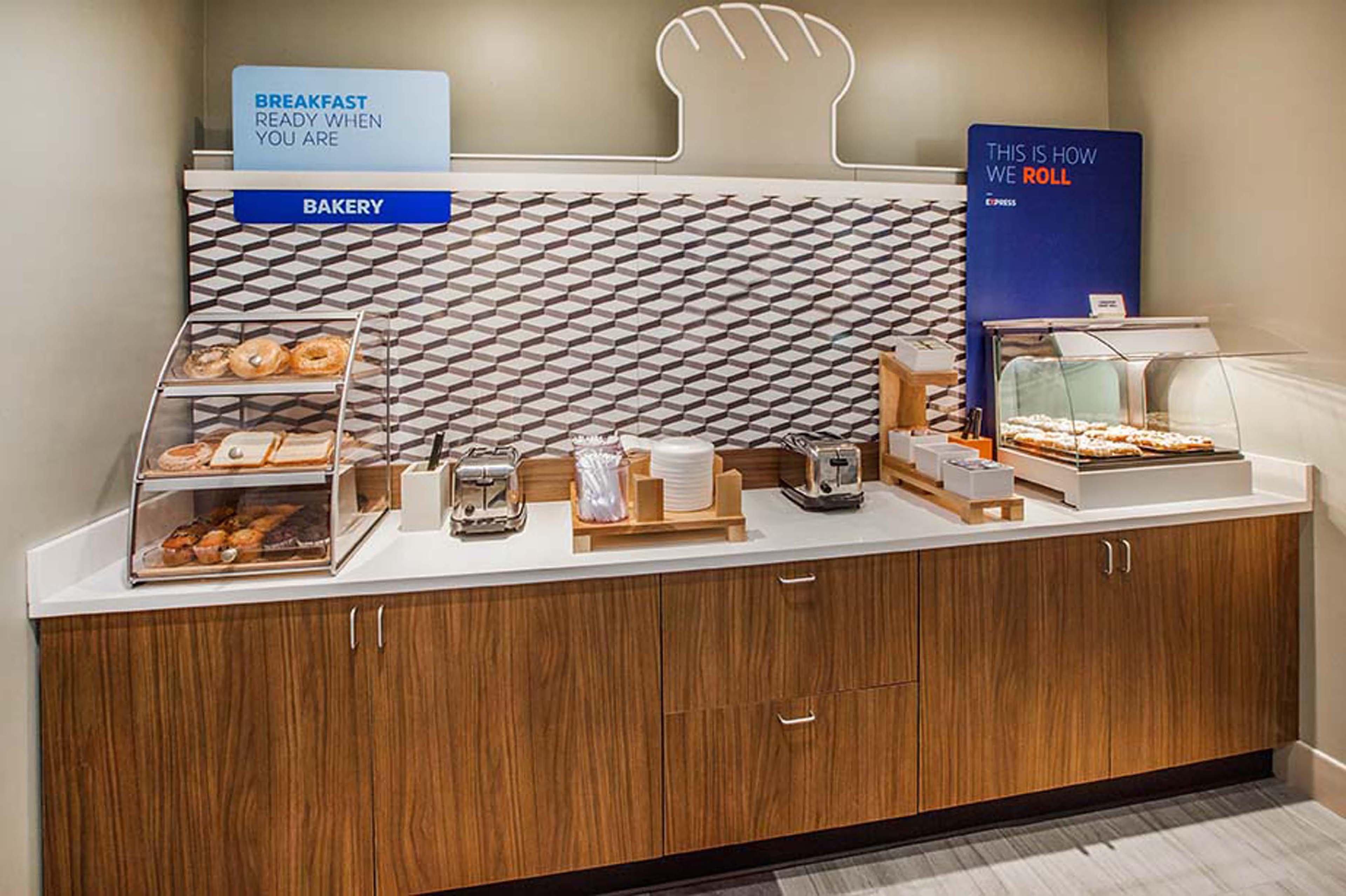 Holiday Inn Express Hotel & Suites Carlsbad Beach By Ihg Экстерьер фото