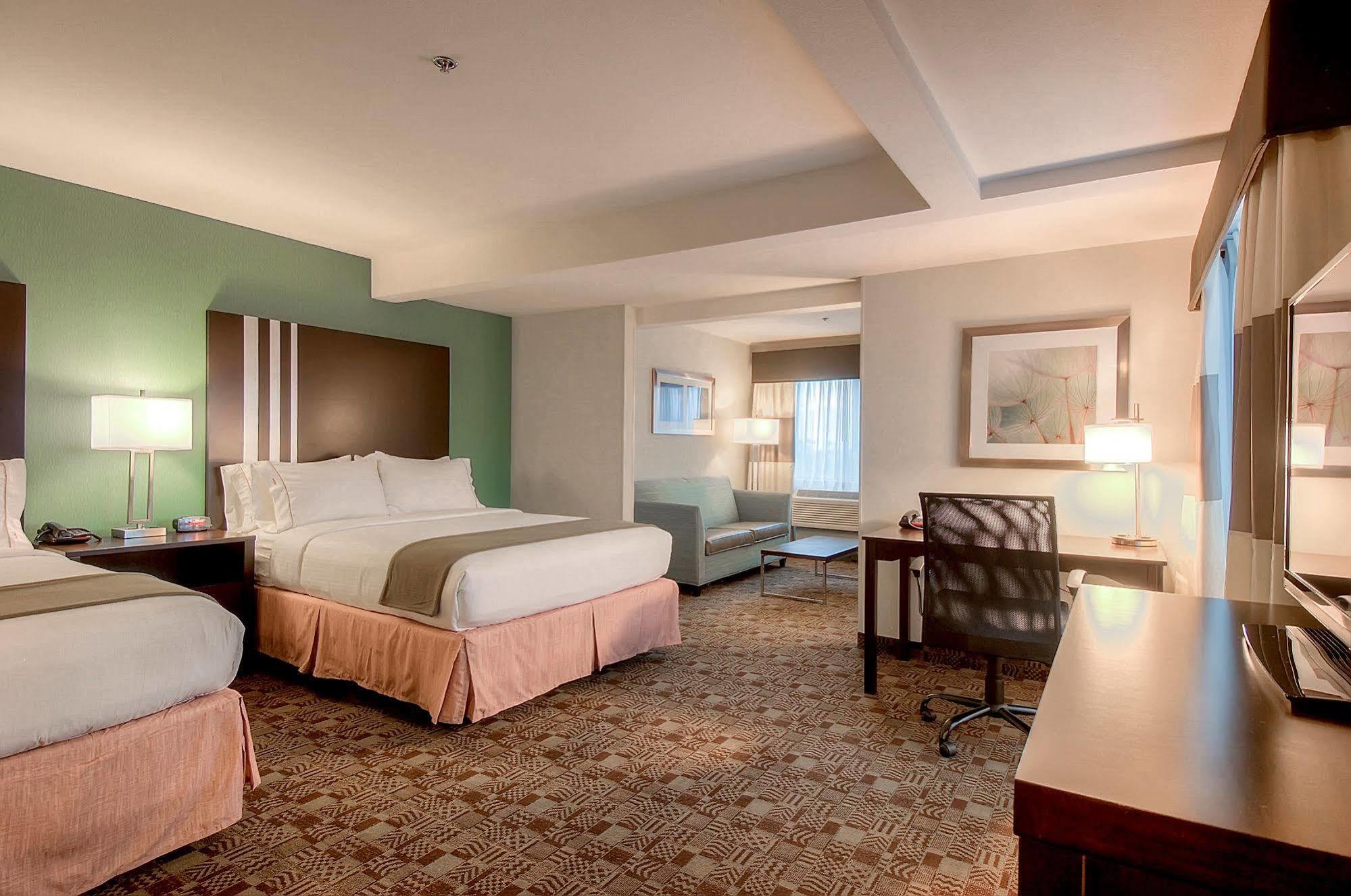 Holiday Inn Express Hotel & Suites Carlsbad Beach By Ihg Экстерьер фото